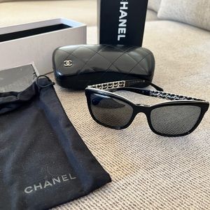 2 pair of sunglasses (Chanel & Diesel)